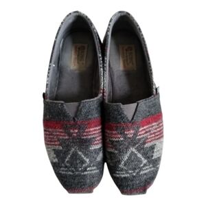 Skechers Bobs Plush Southwestern slip- on shoes Womens Sz 7 Charcoal/Red